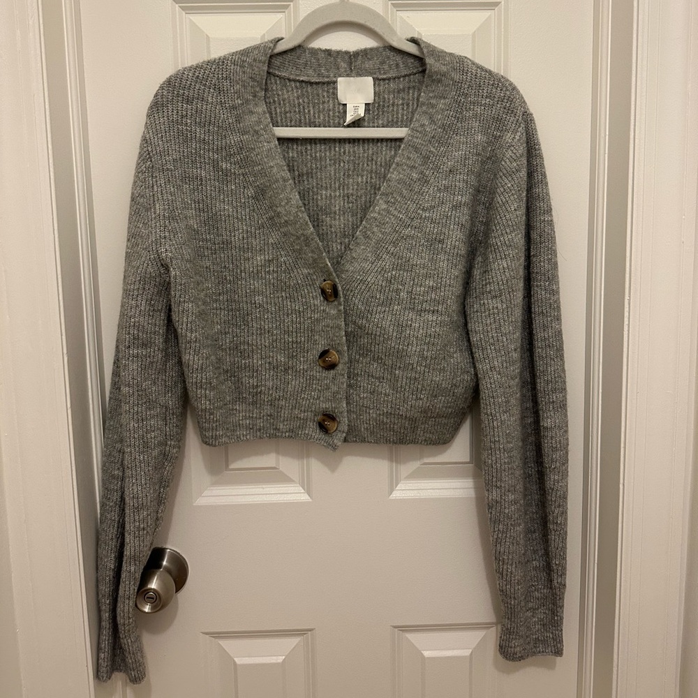 H&M cropped sweater